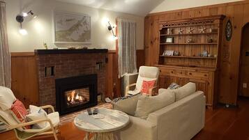 Smart TV y chimenea