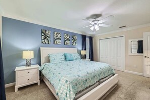 6 habitaciones, tabla de planchar con plancha y cuna de viaje 