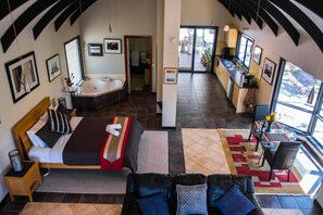 1 bedroom, iron/ironing board, bed sheets, wheelchair access - Heavenly Escape: simply, a lovely getaway (Halls Gap)