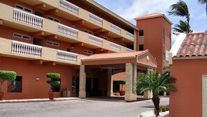 Exterior - Pool Side Superior Luxury Condo At The Aruba Beach Club Week 51/52 Timeshare (Oranjestad-West)