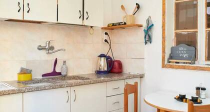 Mahana Yehuda. Hidden Place - Expert host.