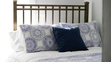 2 多间卧室、办公桌、熨斗/熨衣板、WiFi