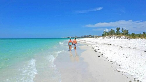Paradise at highly sought after Lido Shores! Steps from Lido Beach!