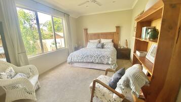 1 bedroom, travel cot, free WiFi, bed sheets