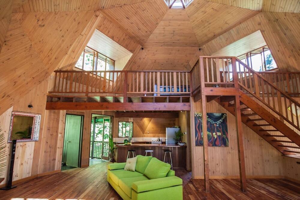 Cape Tribulation Holiday Cottage