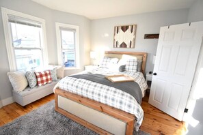 3 chambres, fer et planche à repasser, Wi-Fi, draps fournis