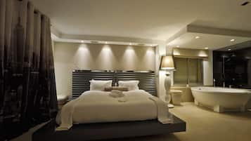 5 bedrooms, WiFi, bed sheets