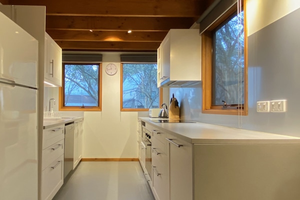 New kitchen with all the mod cons