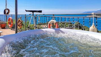 Bañera de hidromasaje exterior