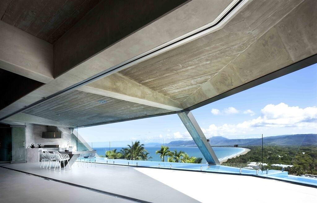 Absolute luxury and best view in Port Douglas!