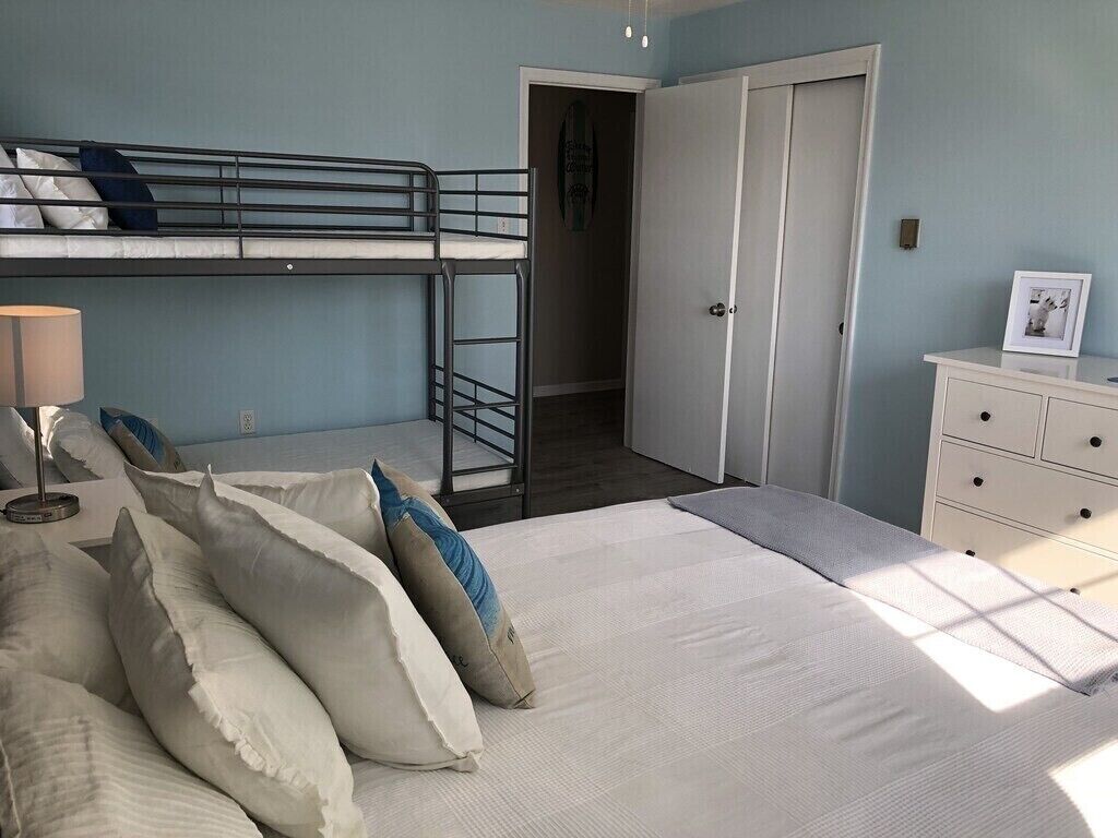 2 bedrooms, iron/ironing board, free WiFi