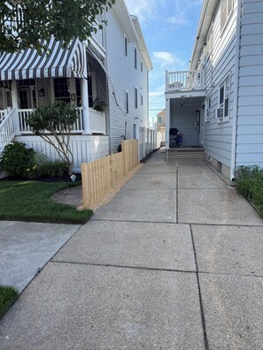 Property grounds - Close to Beach! Condo A (Ocean City)