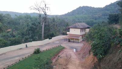 This is a safe and cool Home stay for Chikmagalur and Shivamogga visitors.