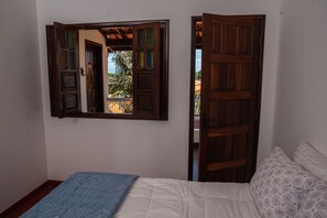5 quartos, escrivaninha, ferros/tábuas de passar roupa, Wi-Fi