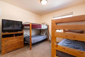 3 bedrooms, Internet, bed sheets