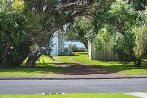 Property grounds - Southerly Studio right in Augusta where the two oceans meet. (Augusta)