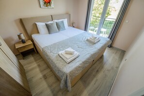 9 bedrooms, iron/ironing board, travel cot, free WiFi