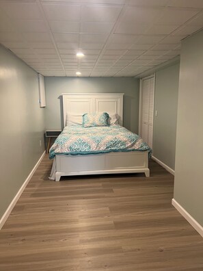 4 bedrooms, iron/ironing board, travel cot, free WiFi