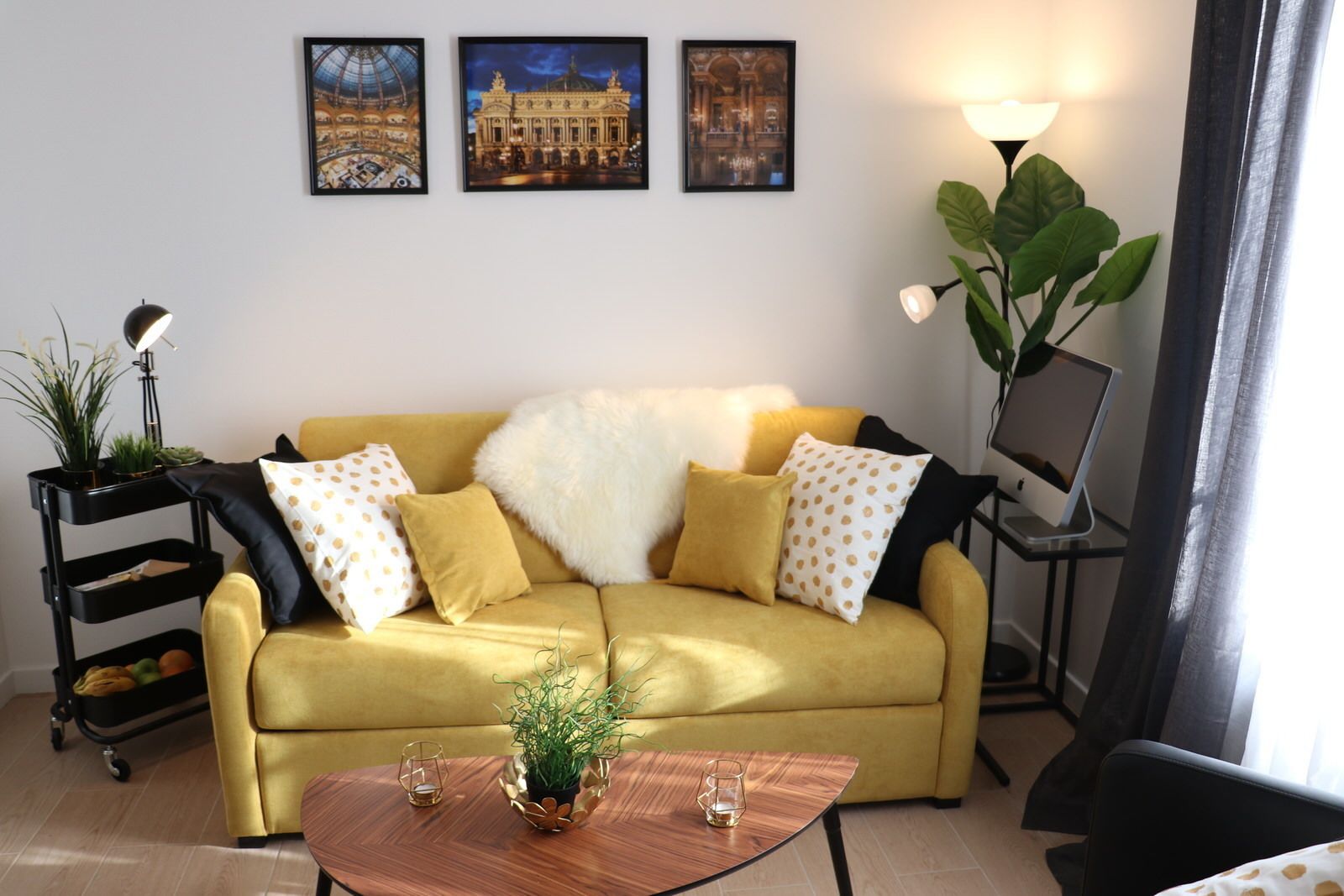 deluxe apartment, 1 king bed with sofa bed, non smoking | living room | flat-screen tv