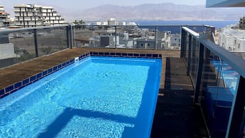 Piscine extérieure, piscine chauffée