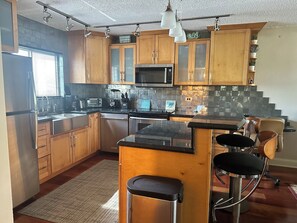 Fridge, microwave, oven, stovetop - Holiday Specials are here!!! (St. Thomas)