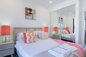 1 Schlafzimmer, Bügeleisen/Bügelbrett, Reisekinderbett, kostenloses WLAN