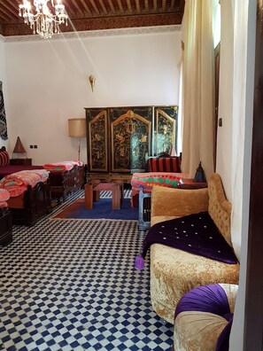 6 Schlafzimmer, Internetzugang