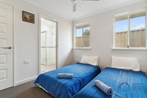 4 bedrooms, iron/ironing board, free WiFi, bed sheets