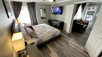 3 Schlafzimmer, Schreibtisch, BĂŒgeleisen/BĂŒgelbrett, WLAN