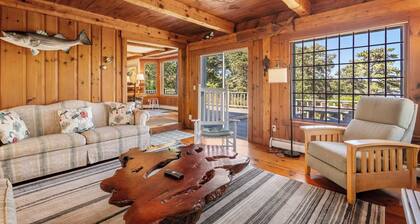 Stunning Water Views 2 Decks! By Beach!