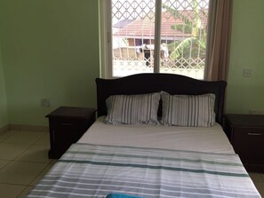 4 bedrooms, iron/ironing board, free WiFi, bed sheets - A luxury home away from home.. (Accra)