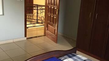4 camere, ferro/asse da stiro, Wi-Fi gratuito, lenzuola