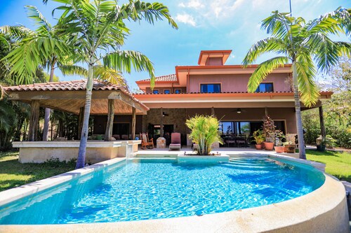 A Beautiful Villa in Reserva Conchal on the Robert Trent Jones Jnr Golf Course.