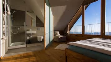 2 slaapkamers, een bureau, een strijkplank/strijkijzer, wifi