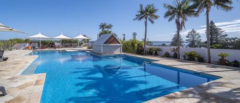 Piscine intérieure, piscine chauffée