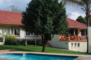 Outdoor pool - The area is very Peaceful, quiet and Safe . It is indeed a HomeAway from Home (Emmarentia)