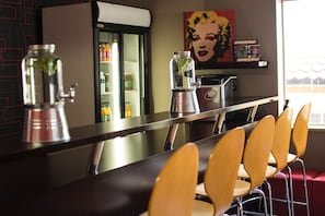 Bar (in der Unterkunft)