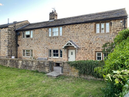 Luxury boutique cottage with hot tub set on Yorkshire Moors
