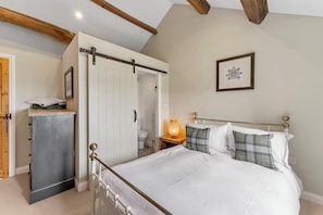3 bedrooms, iron/ironing board, travel cot, WiFi
