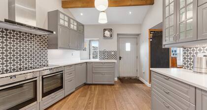 Ylellinen boutique-mökki Yorkshiren maurien varrella