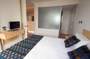 2 bedrooms