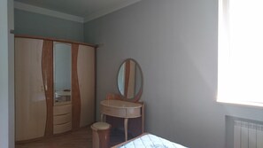 Interior - Sunny Apartment Near Park Mziuri (Tbilisi)