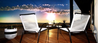 Luxury villas overlooking Perlubie Beach on the Eyre Peninsula.