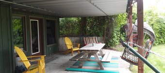 Black Bear Inn,Bridger views, E. Gallatin river access via cherry creek ponds.