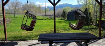 Black Bear Inn, Bridger views, E. Gallatin rivier achter huis. Toegang door te lopen.