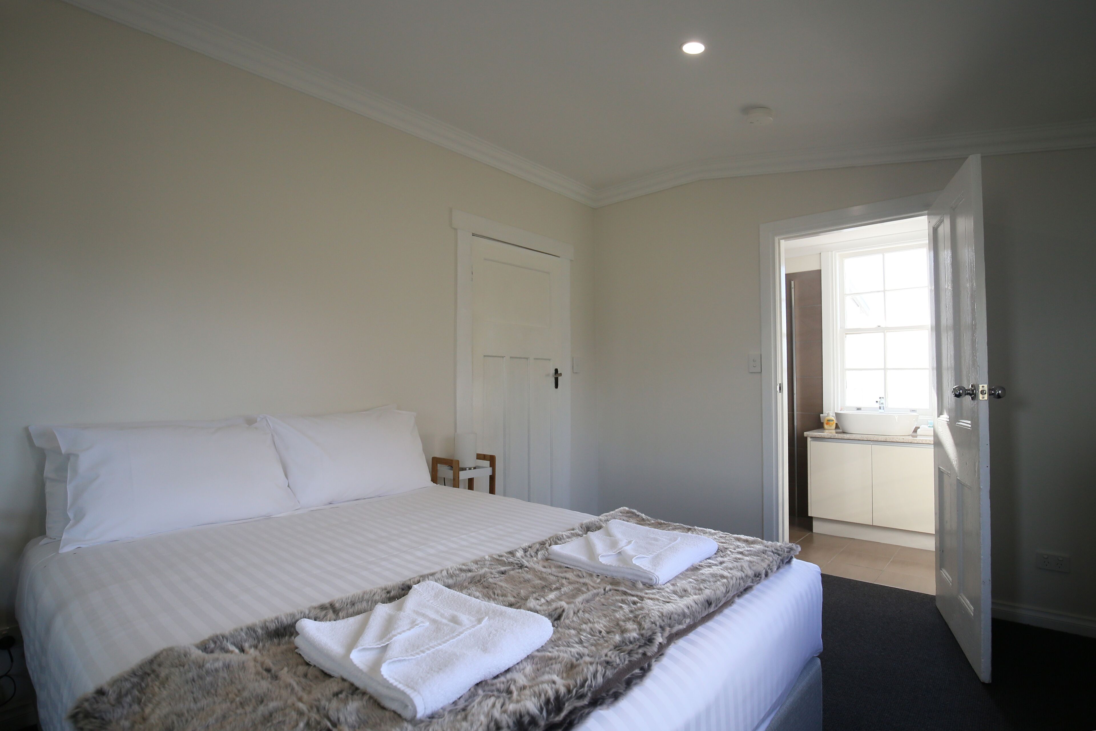 Leichhardt Farm Cottage 2 - 10 minutes to Central Launceston 