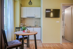 Deluxe Apartment, City View | Living area | Flat-screen TV - Peacock Boutique Apartments (Zagreb)