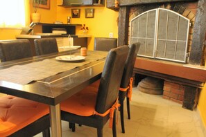 Dining - Master Suite Apartment (Zaton)