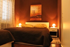 3 bedrooms, free WiFi, bed sheets - Master Suite Apartment (Zaton)