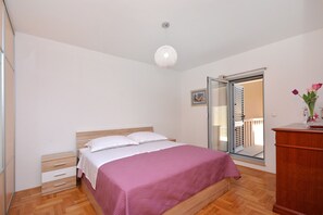 3 bedrooms, iron/ironing board, free WiFi - APARTMAN ANTOS -DREAM DOES NOT HAVE AN EXPIRATION DATE (Split)